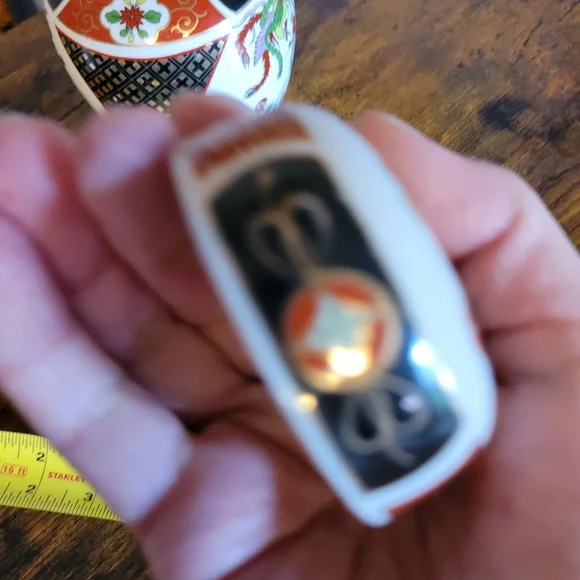 Vintage Japanese Imari hand painted porcelain ginger jar - Picture 10 of 14